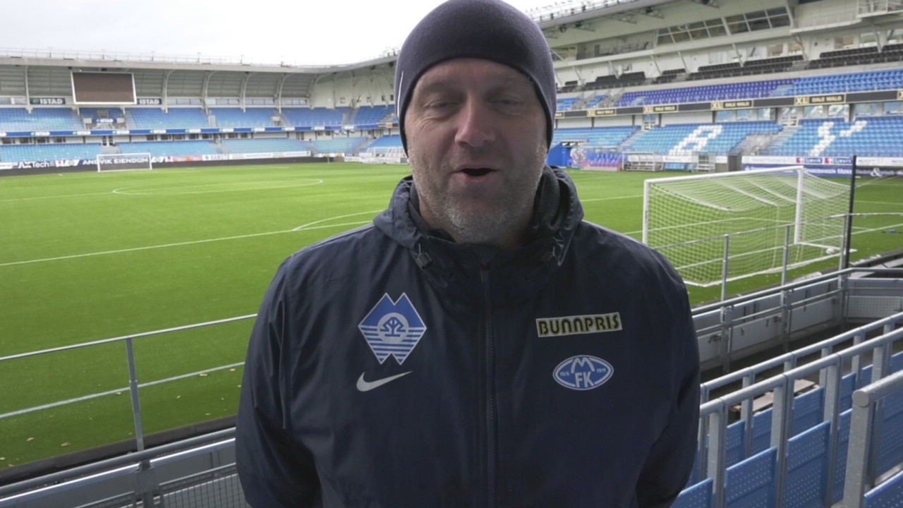 Farge stadion blå!